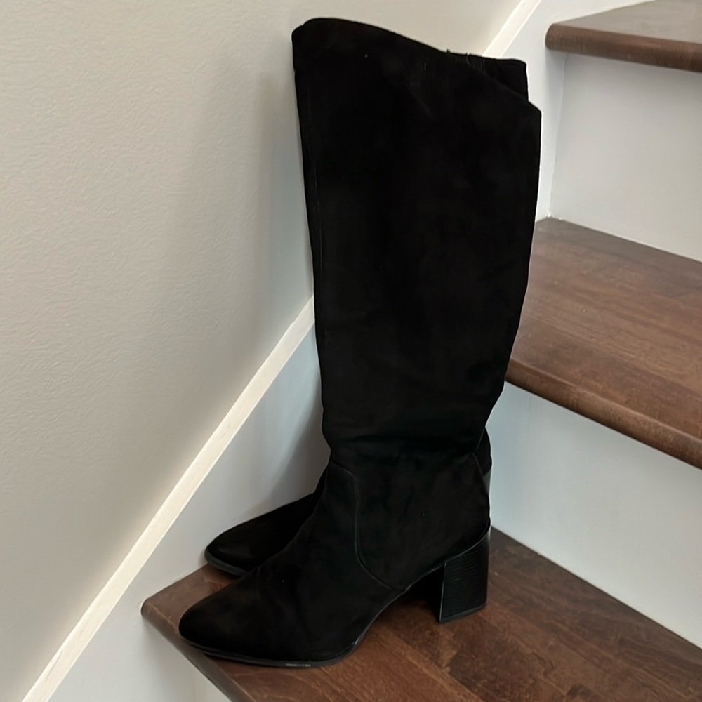 Alani Wylde Faux Suede Block Heel Boots